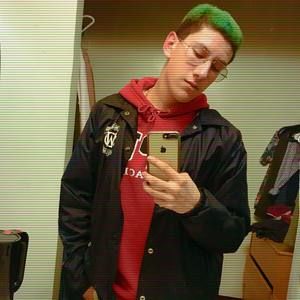 Meet your Posher, Luis